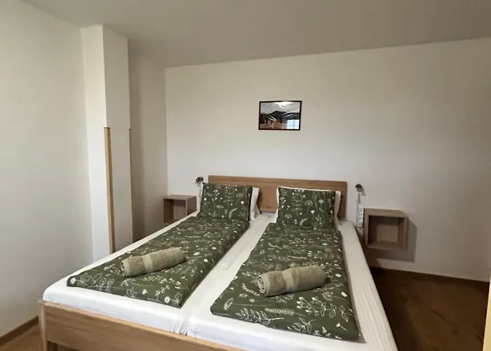Hones Πανσιόν 3*